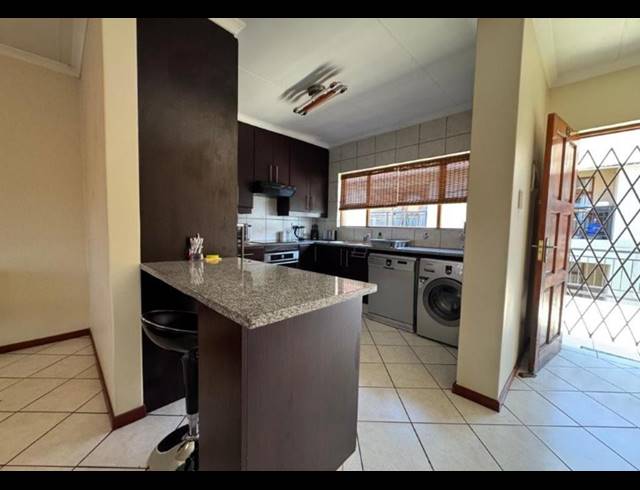 2 BEDROOM SECTIONAL TITLE FOR SALE IN MEYERSDAL